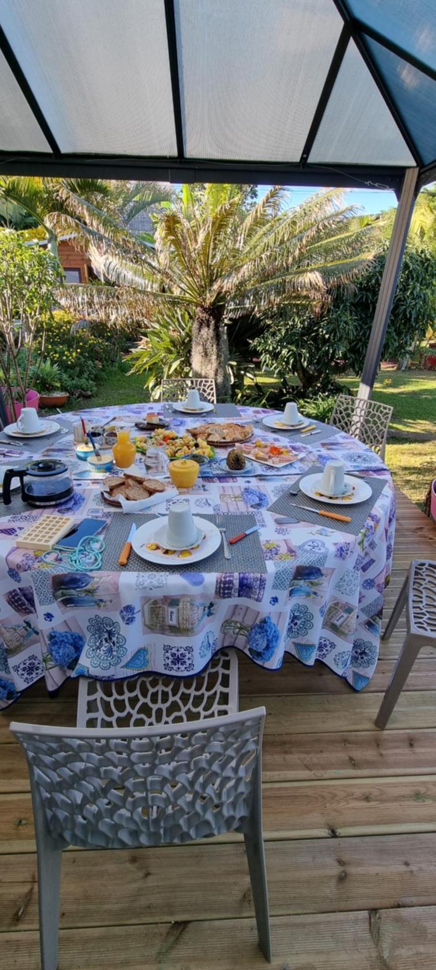 Le Palmier De La Paix Bed and Breakfast Le Tampon Εξωτερικό φωτογραφία